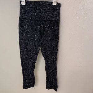 Lululemon leggings: Cropped, size 4